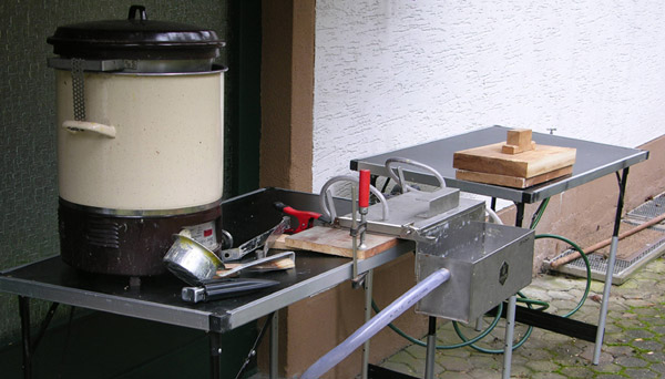 Jungmichels Mittelwand Giessstation